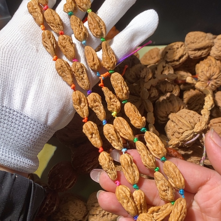 田***人文玩核桃手串…………