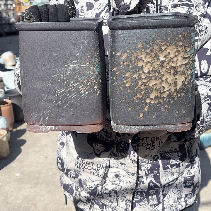 红陶泼墨方两个口径15高度20