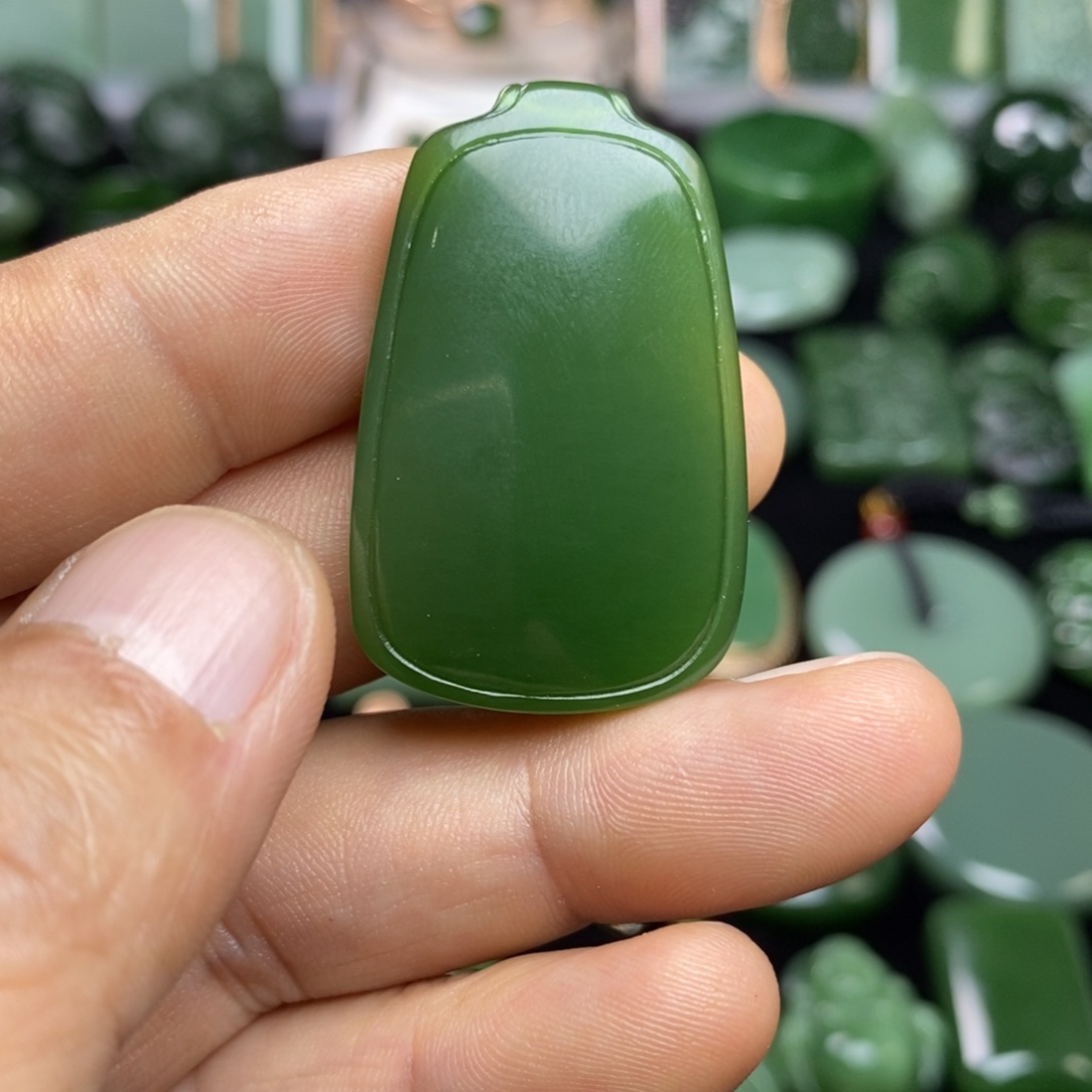 和田玉（碧玉）未镶嵌颈饰