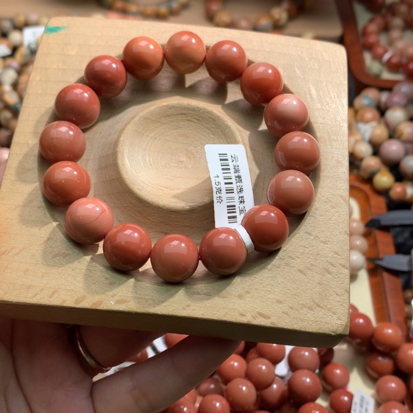 【闪购商品】石英质玉手链足铂镶嵌