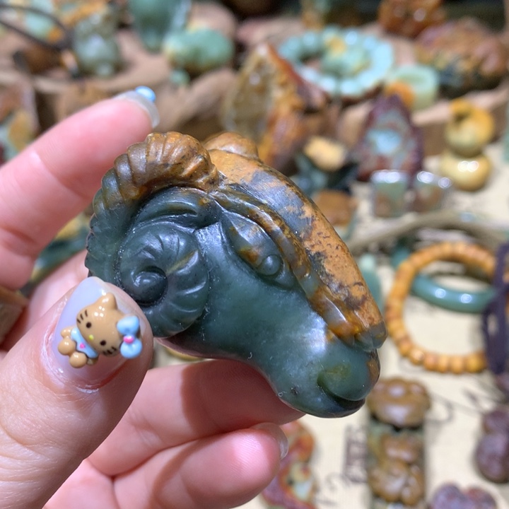 岫岩河磨玉（透闪石质玉）手把件未镶嵌