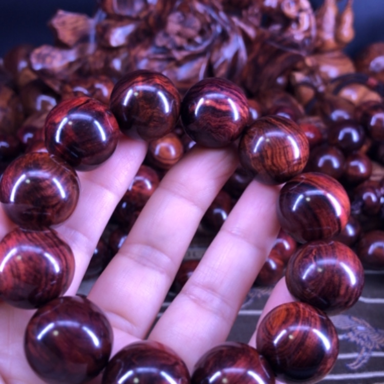 【闪购商品】黄花梨/降香黄檀手串/手链微**信