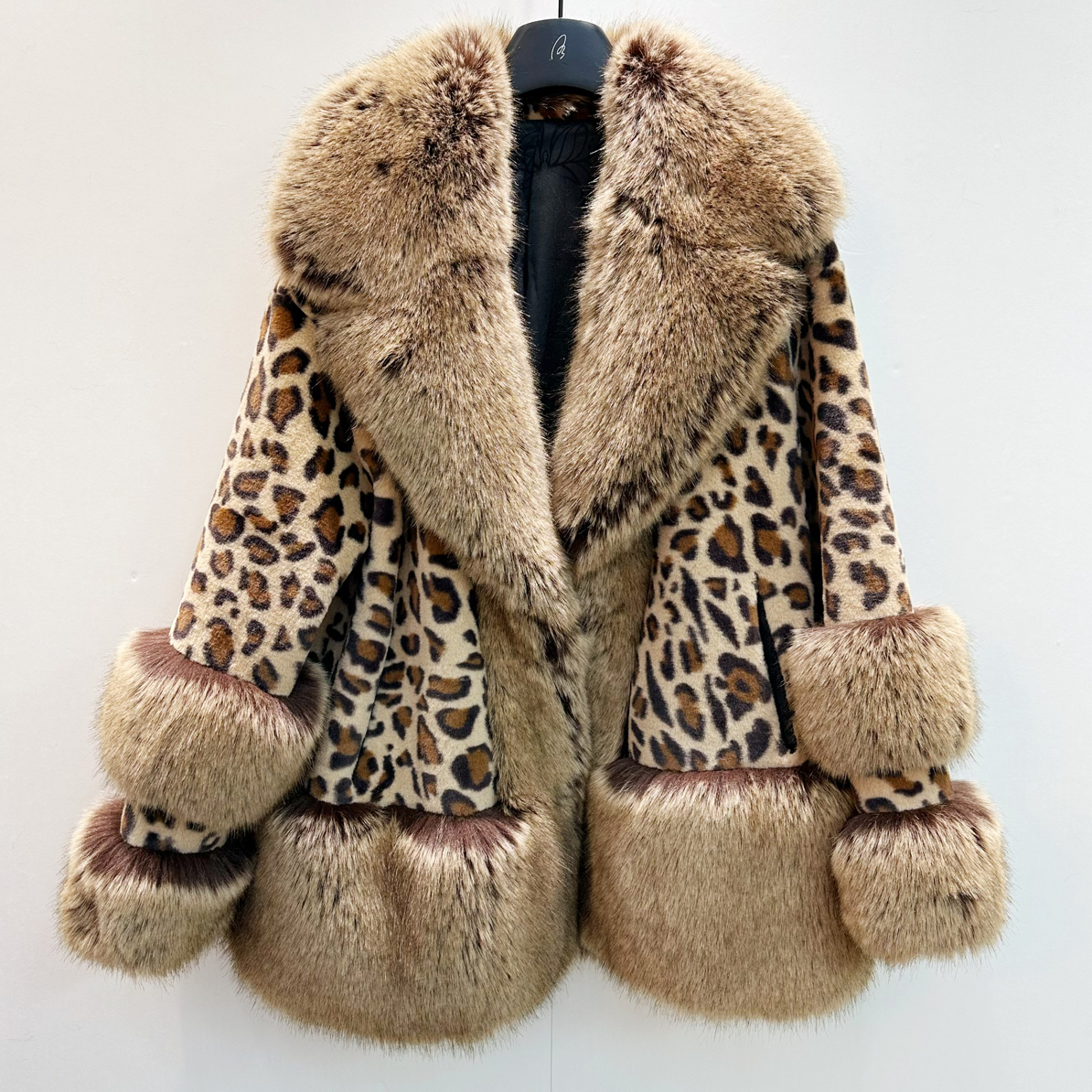 【M·佳】冬季豹纹厚款毛毛外套0092