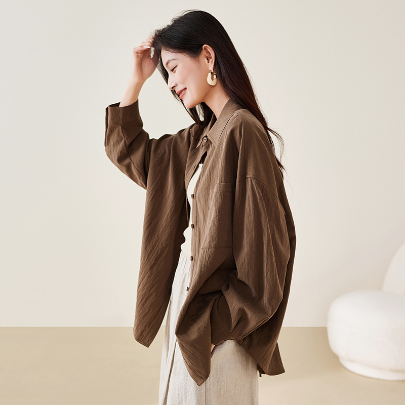索菲丝尔设计感绑带翻领衬衫女2025秋季宽松纯色莱赛尔衬衣513006