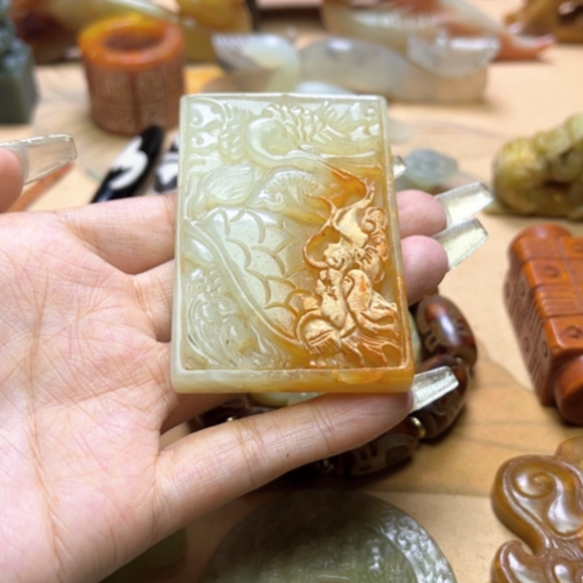 【闪购商品】蛇纹石玉颈饰未镶嵌