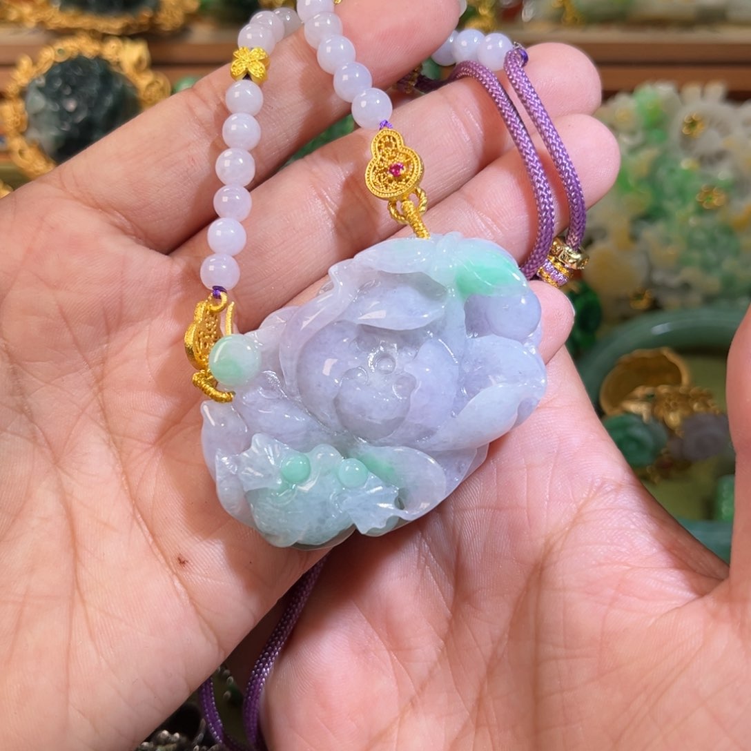 翡翠颈饰未镶嵌带编织