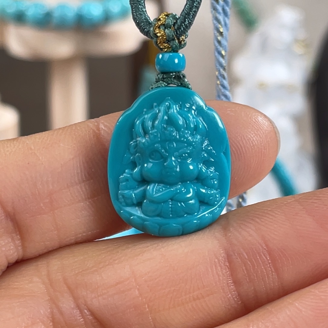 绿松石未镶嵌套链玉化蓝黑天