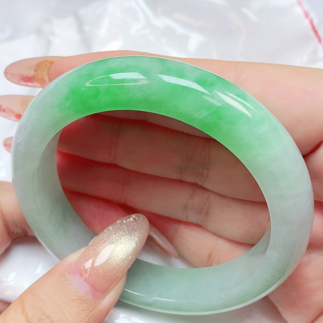 翡翠未镶嵌手镯抖音864