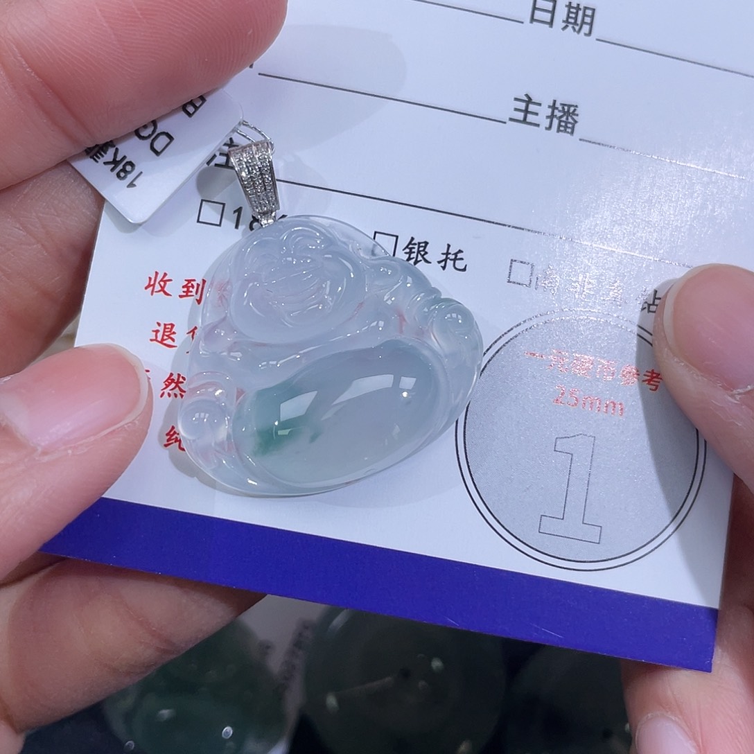 1****翡翠18K金镶嵌颈饰佛公