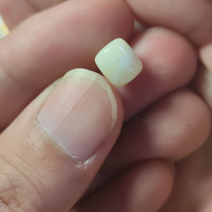 蜜蜡未镶嵌裸石微瑕桶珠9.2*8.2mm