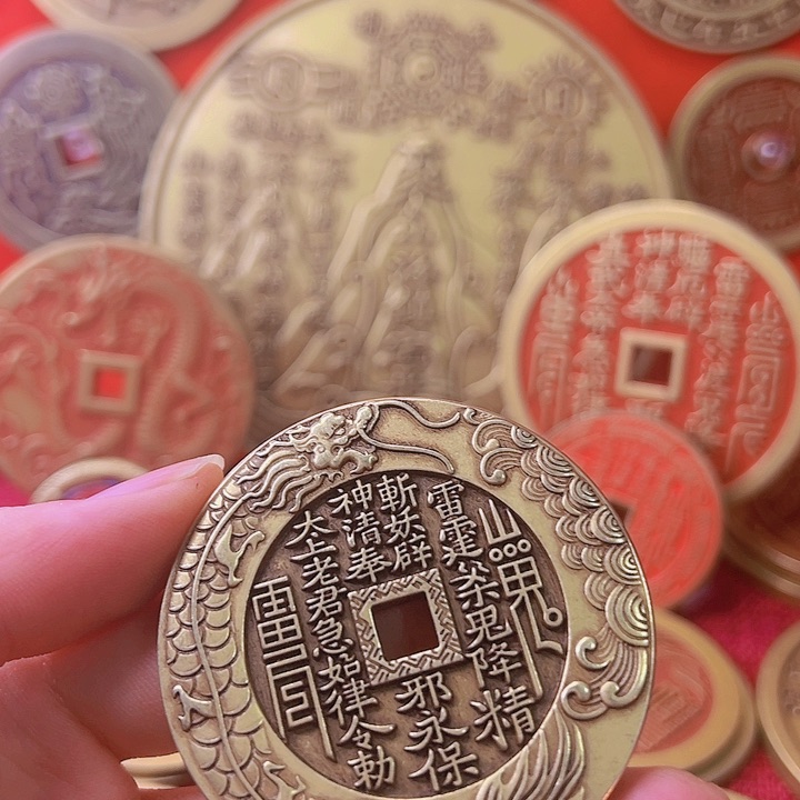 现代工艺品精品山花钱护您万周全！