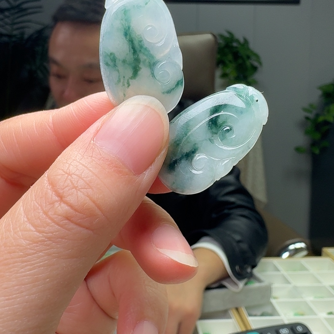 翡翠未镶嵌吊坠(不含链)多样性发货其一