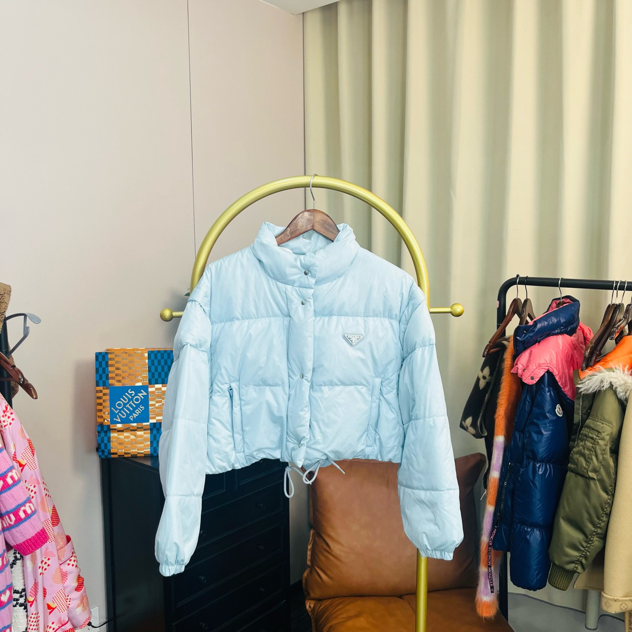 Prada/普拉达 天蓝色三角标可拆卸羽绒服 40码 99新