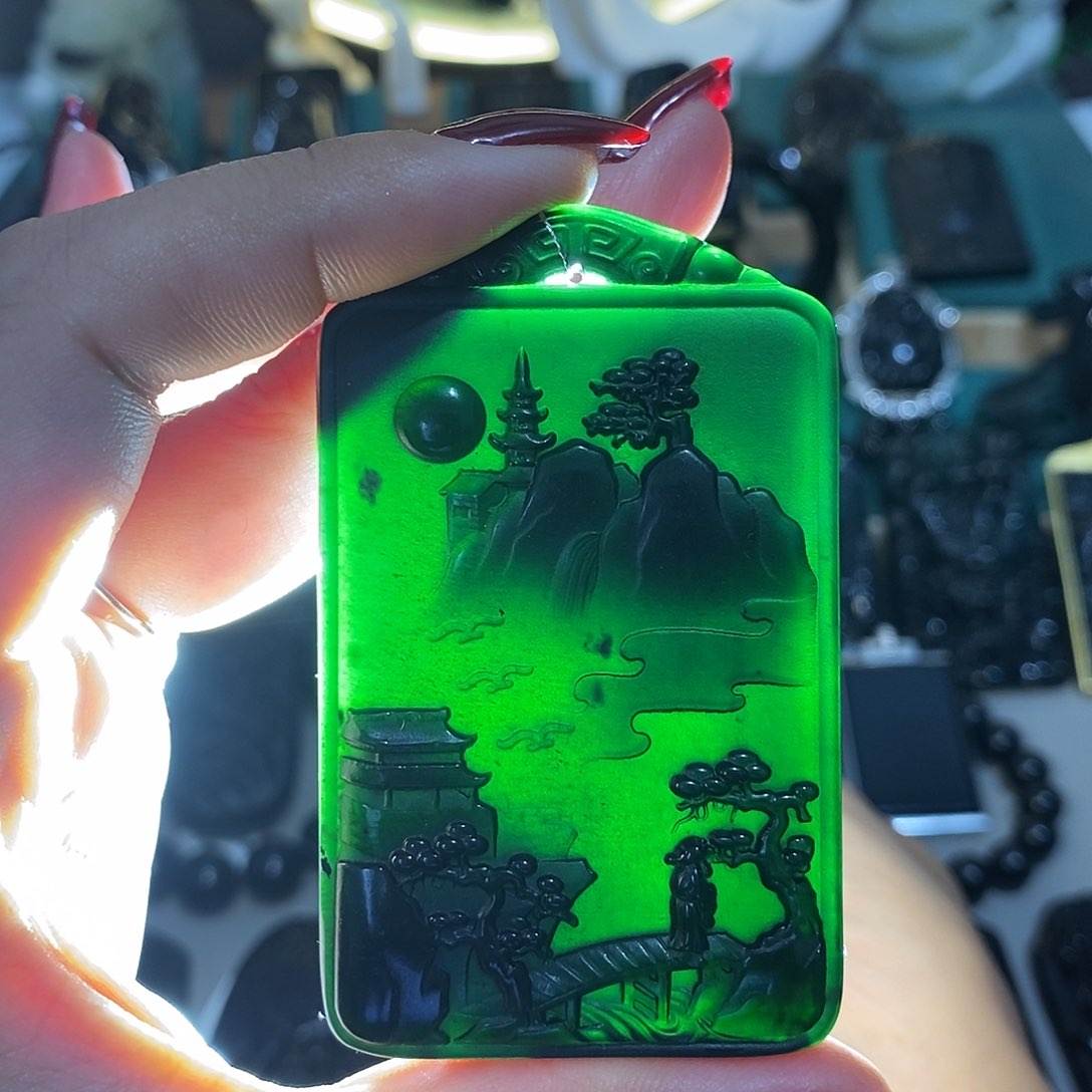 蛇纹石玉颈饰未镶嵌