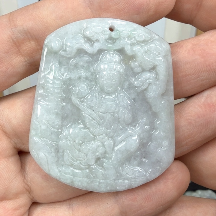 翡翠挂件未镶嵌翡翠