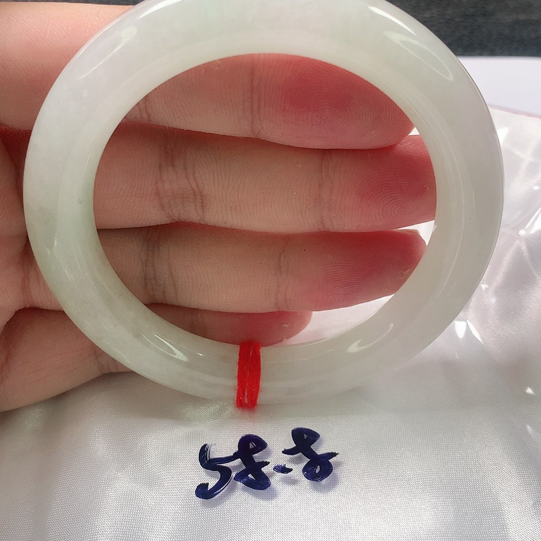 未镶嵌手镯（圆镯）翡翠320号