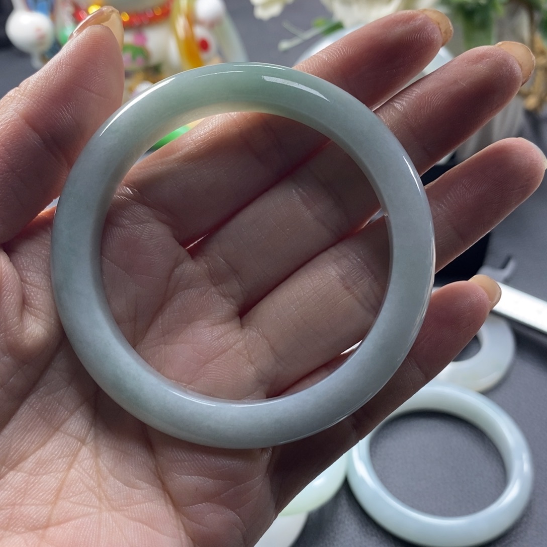 F***朵翡翠未镶嵌手镯天然翡翠手镯