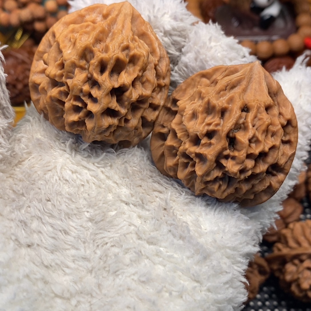 唐***宝文玩核桃吊坠秦岭山地核桃龙鳞官帽