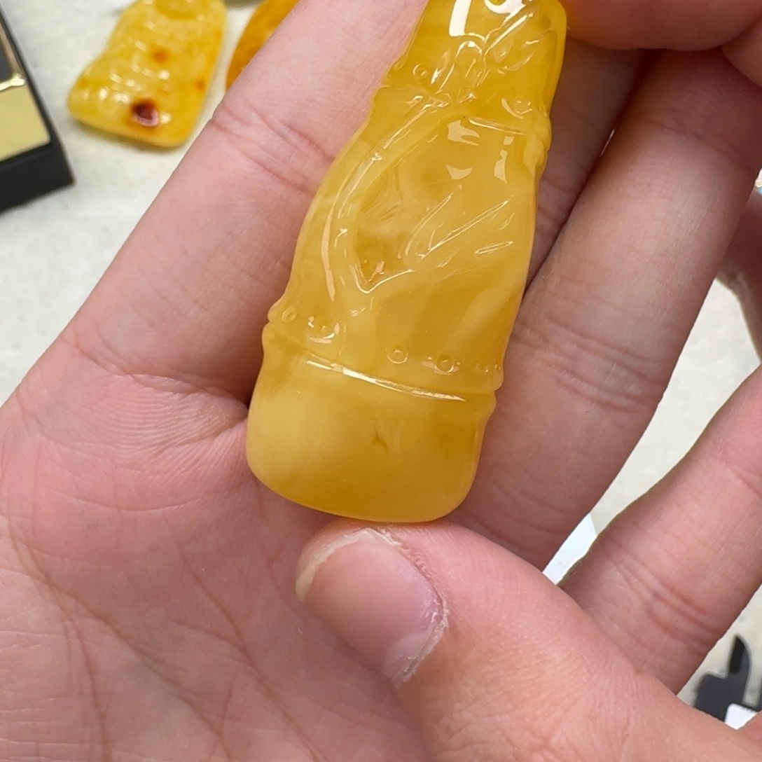 琥珀未镶嵌珠宝奇石318