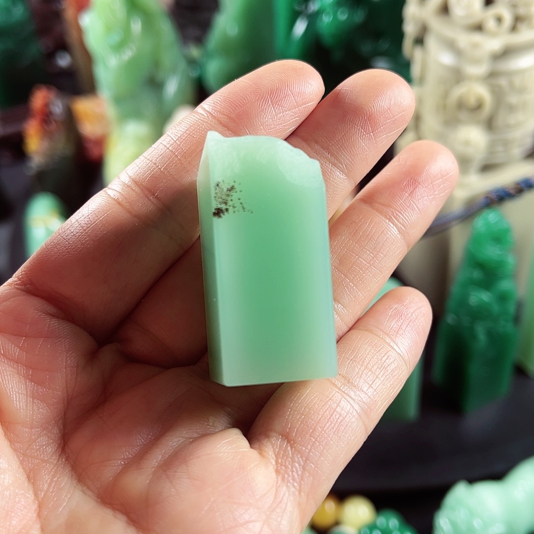 四川石名贵石材梅子青