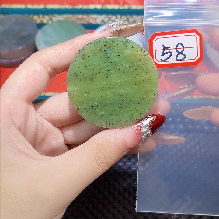 和田玉和田玉边角料随机发未镶嵌