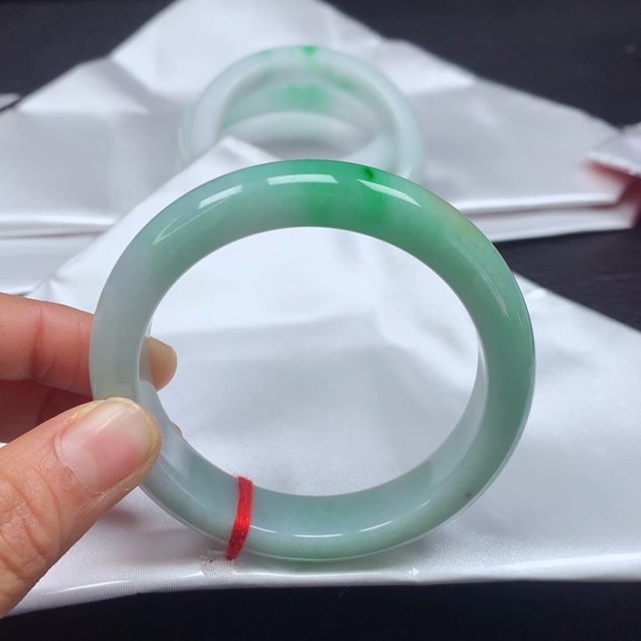 翡翠手镯未镶嵌黄****157➕