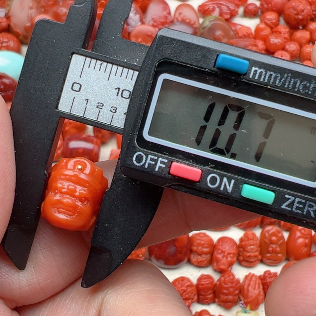 南红玛瑙配饰未镶嵌