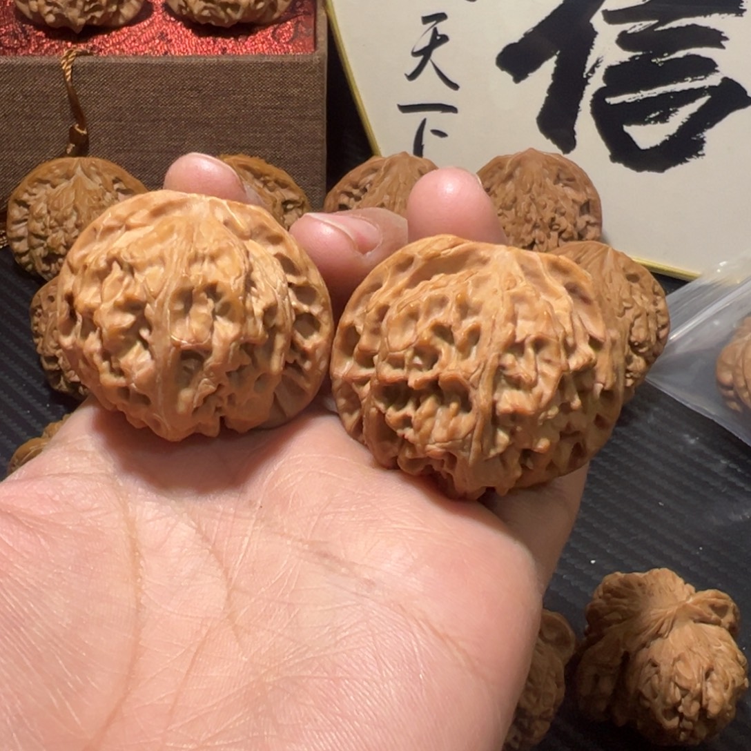 核桃全品无修苹果园42
