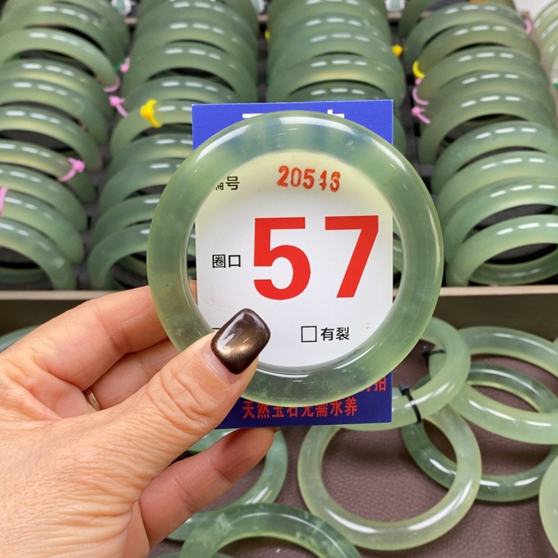 有***才蛇纹石玉未镶嵌手镯