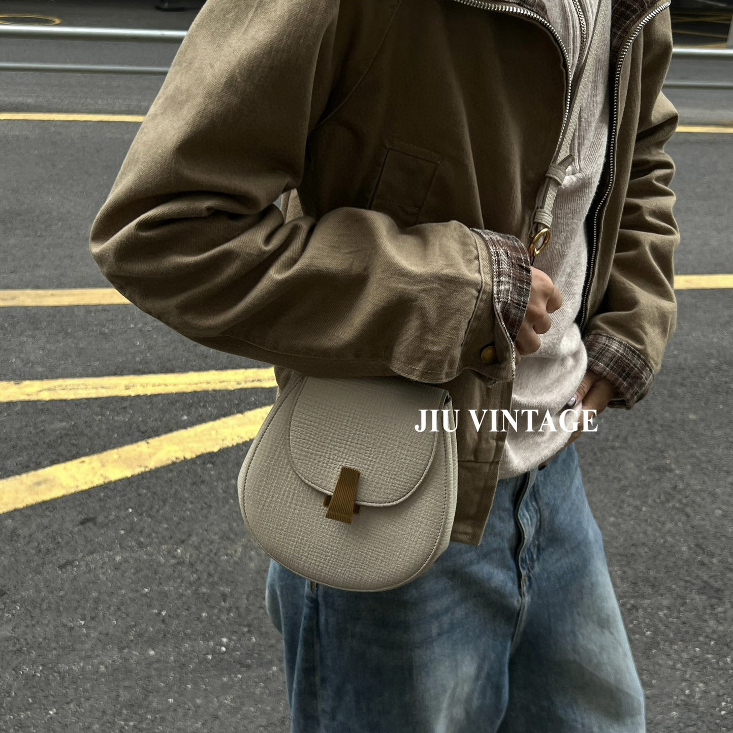 99新 BOTTEGA VENETA/葆蝶家 白色小猪包单肩BJM12-1199
