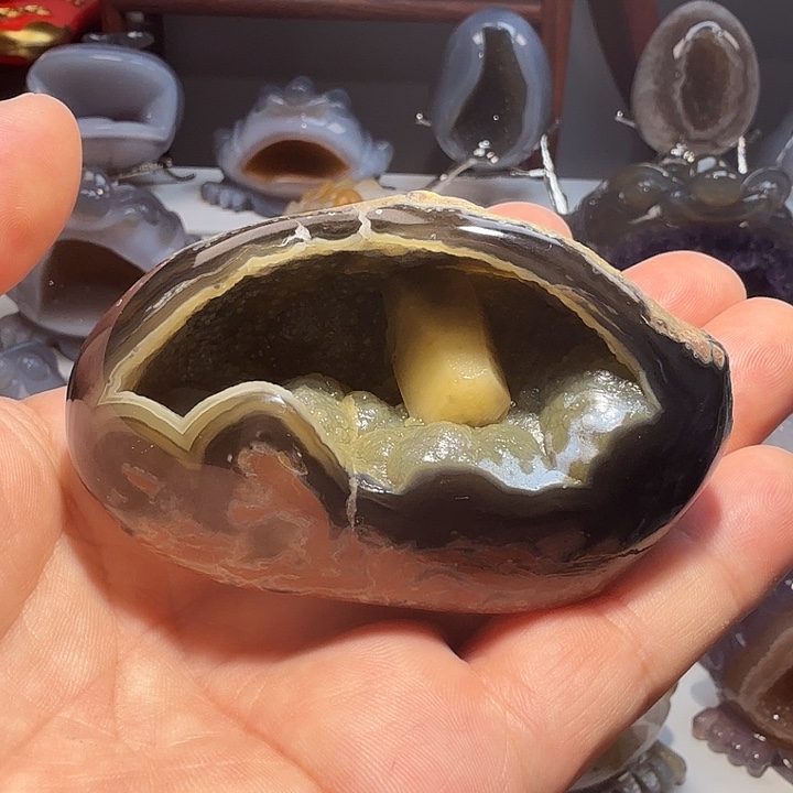 玛瑙/玉髓未镶嵌摆件奇石工艺品小小摆件