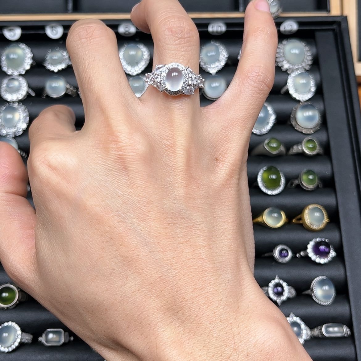 【闪购商品】岫玉戒指银S925镶嵌帅****酱