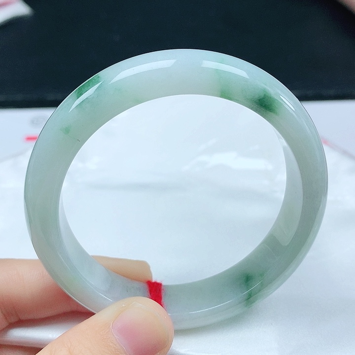翡翠手镯未镶嵌天然翡翠手镯