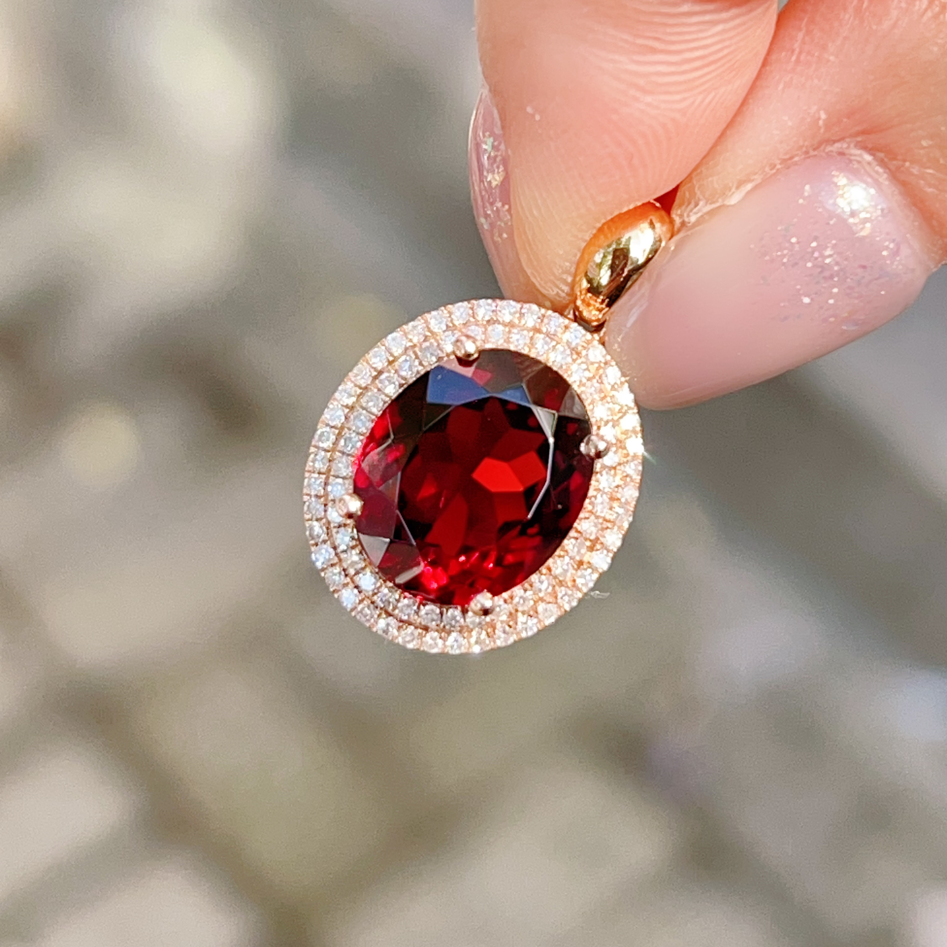 6.15ct 18k金镶嵌石榴石吊坠 4380