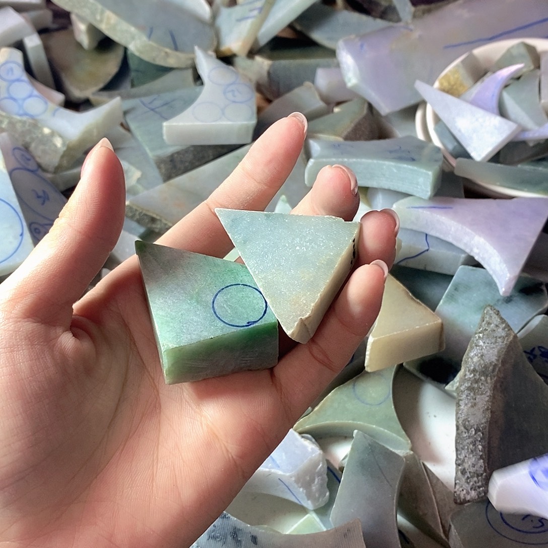 菠***萝翡翠散珠天然翡翠