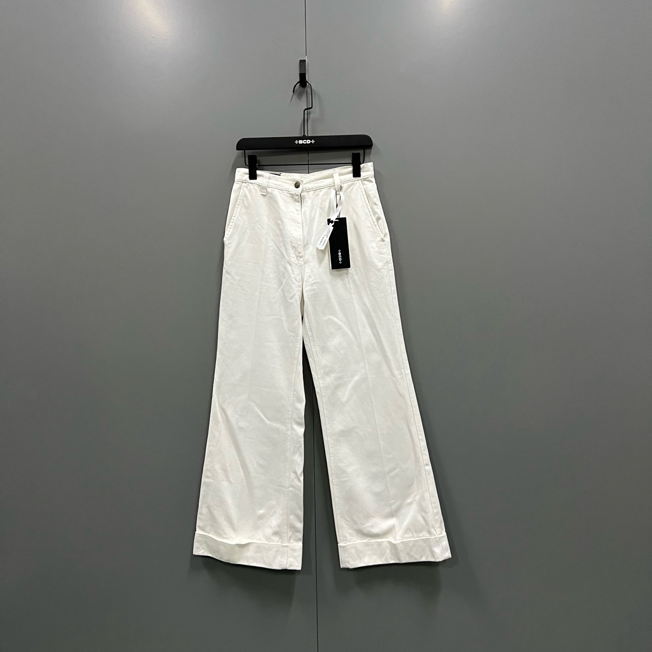 (bb)115 GUCCI 古驰 白色皮牌刺绣微喇裤 26码/95新/008270