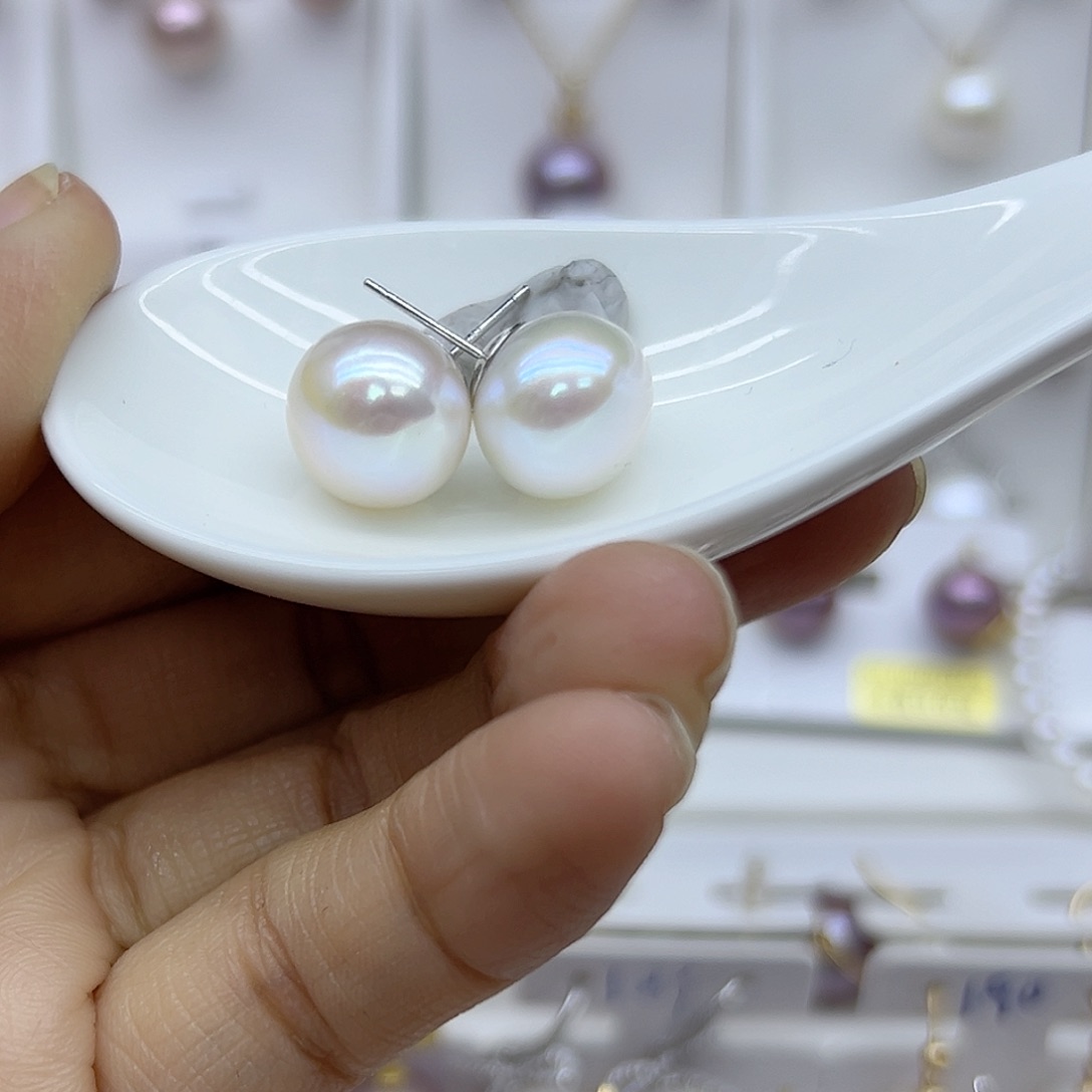淡水珍珠耳饰未镶嵌J****?银13点位