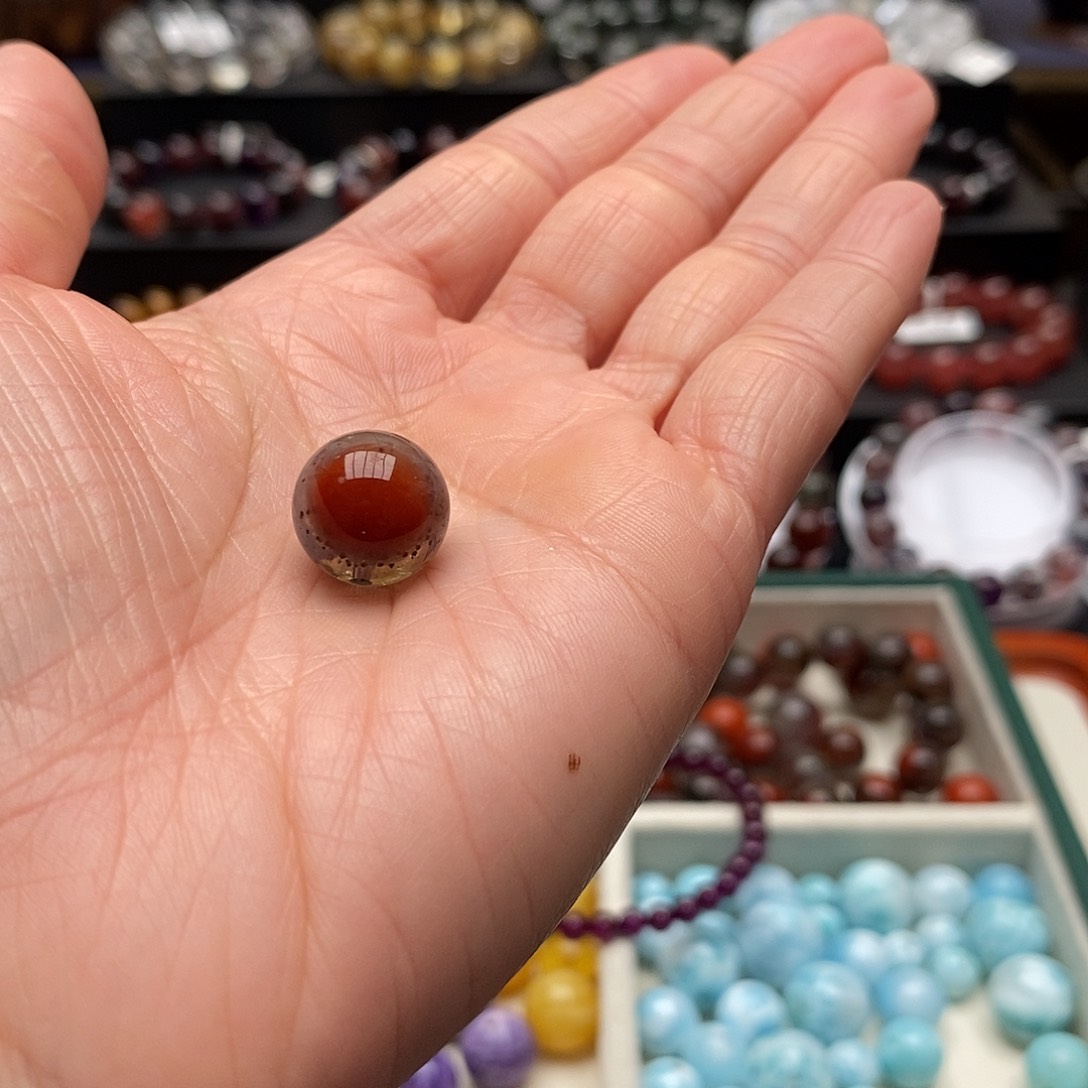 水晶吊坠(不含链)未镶嵌什****上