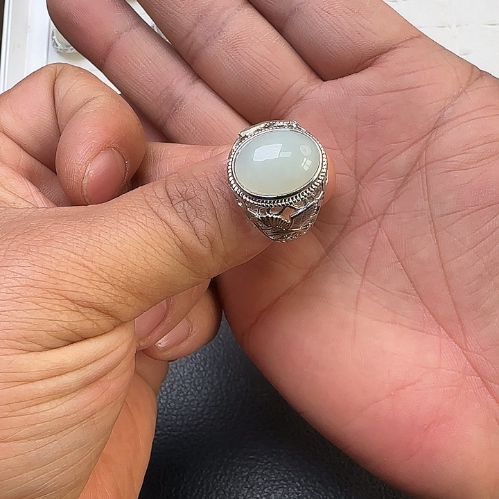 和田玉未镶嵌戒指