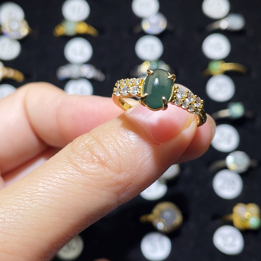 翡翠未镶嵌戒指戒指