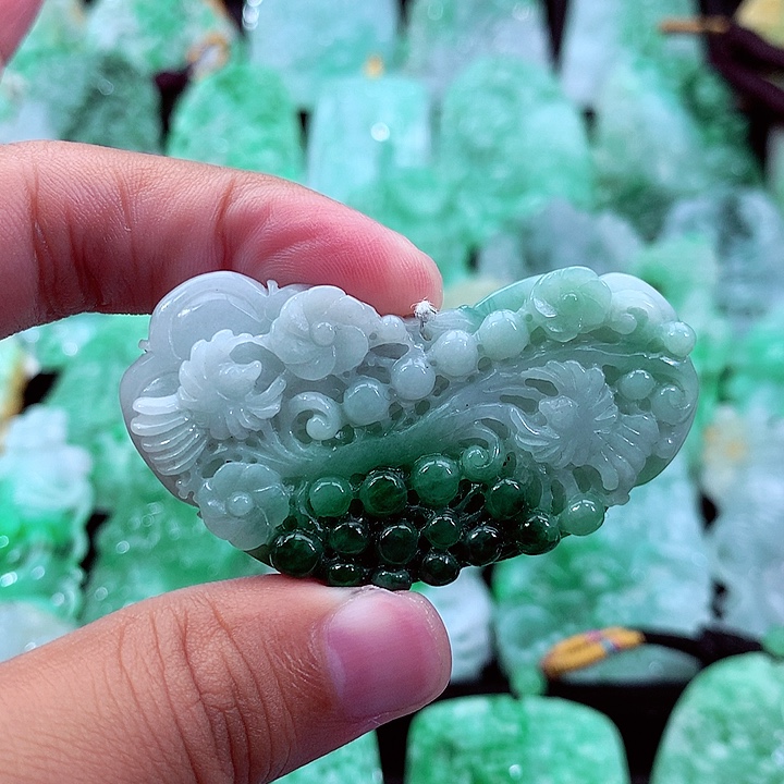 翡翠未镶嵌吊坠(不含链)