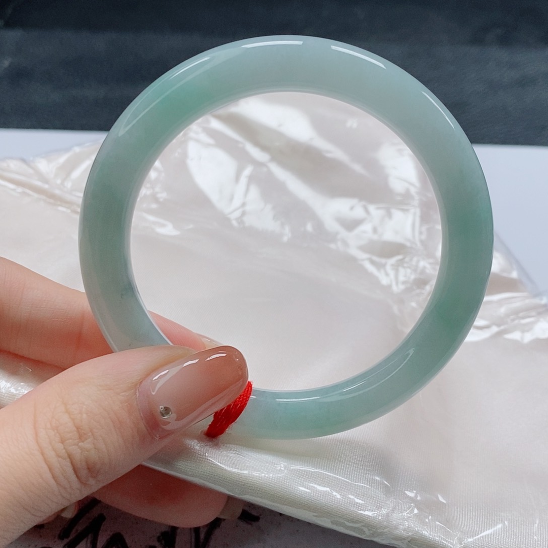 【闪购商品】未镶嵌手镯（圆镯）翡翠448号