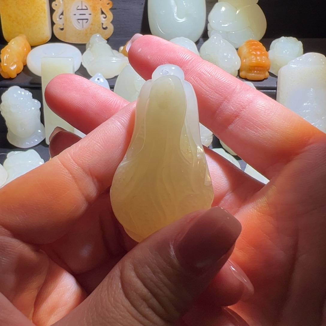 未镶嵌和田玉车挂臻**鲜