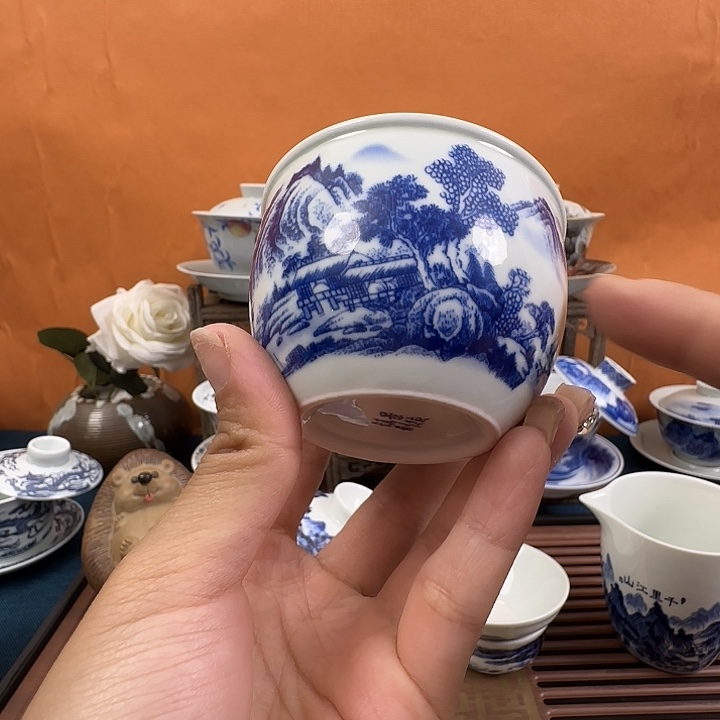 景德镇窑厂厂长陶世玉介绍景德镇