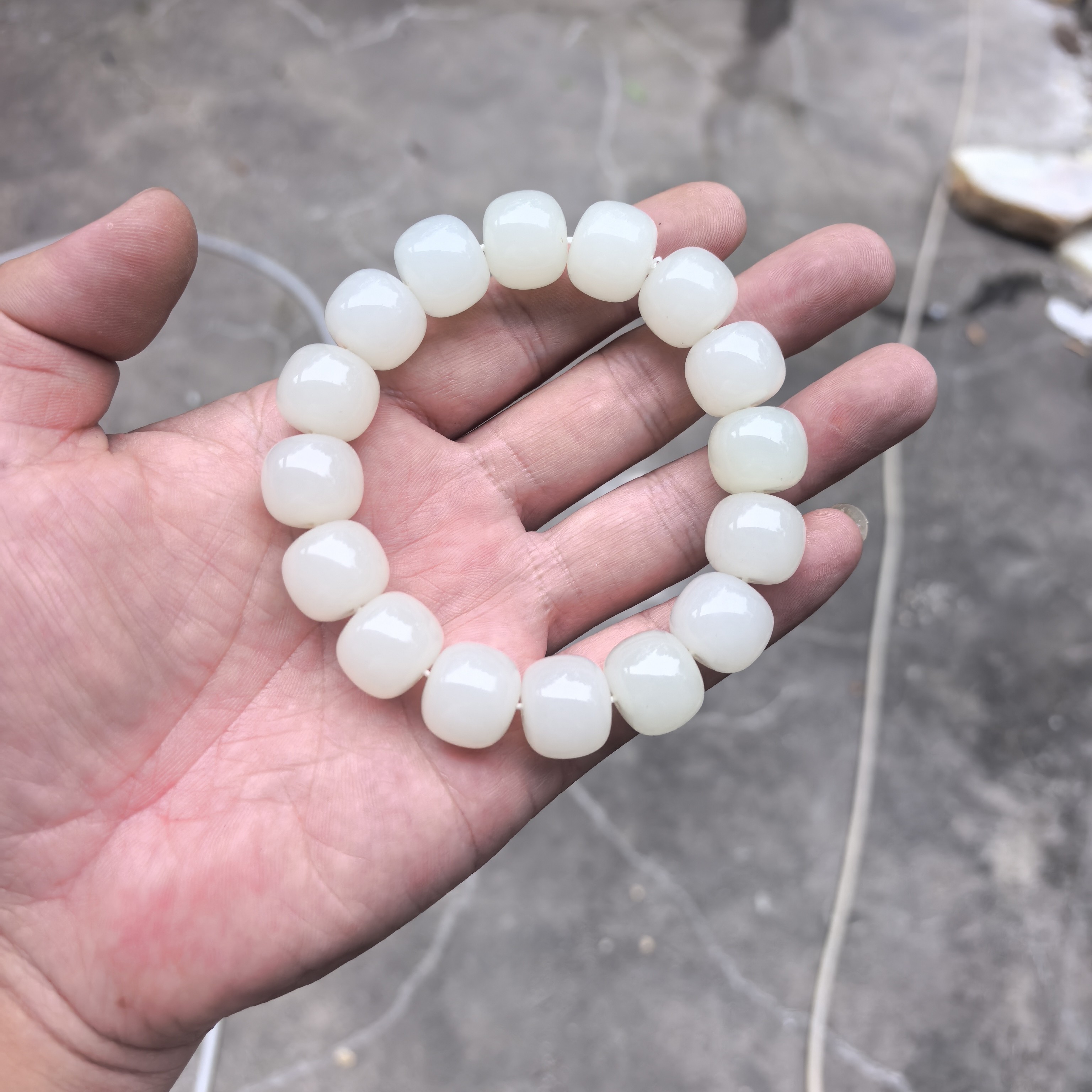 新款！精品时尚青白13/15老型珠手串！