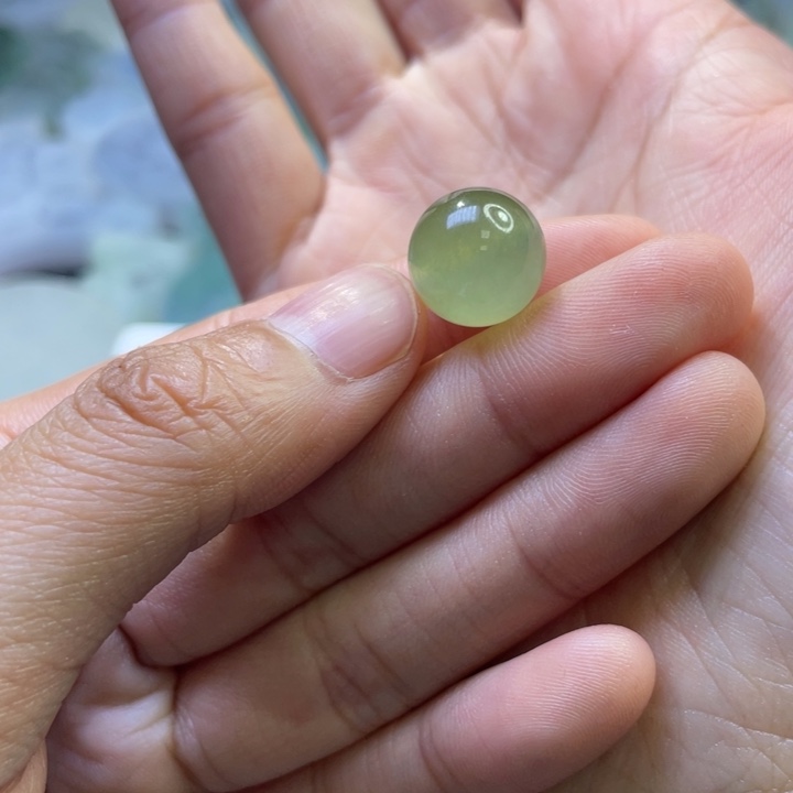 翡翠散珠甜****鱼翡翠珠子