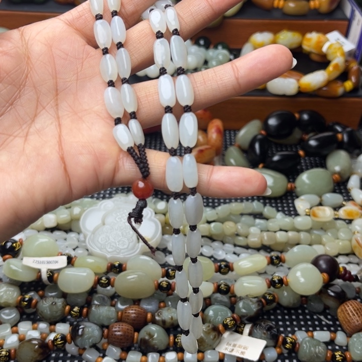 润***泽和田玉未镶嵌手链