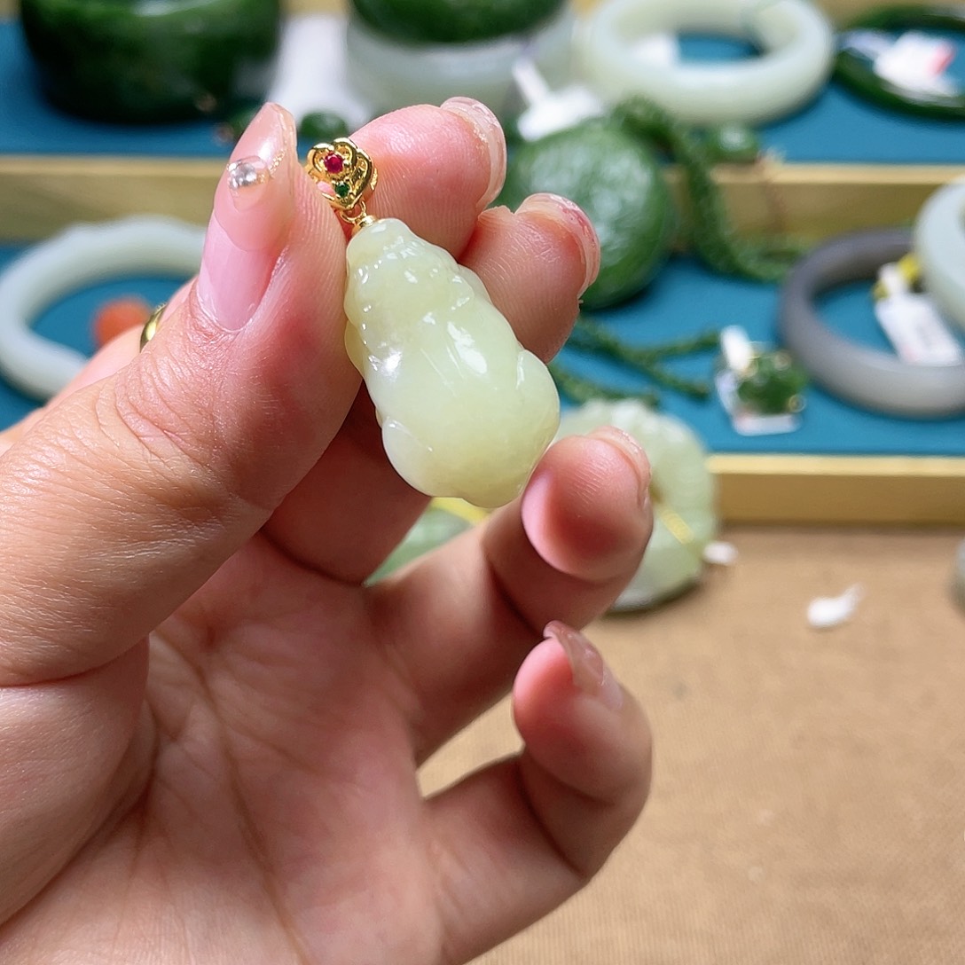 【闪购商品】和田玉吊坠银S925镶嵌