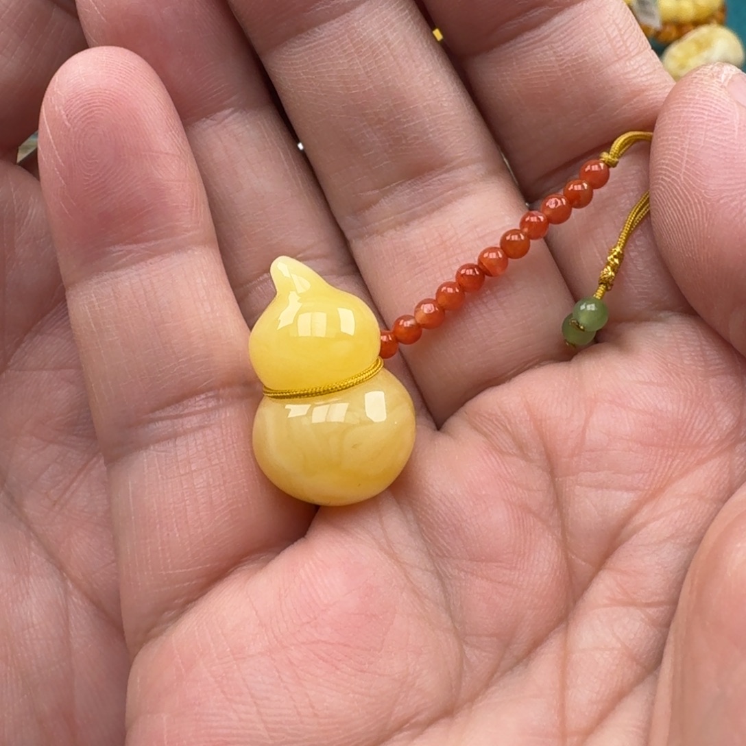 琥珀未镶嵌颈饰天然原矿蜜蜡吊坠