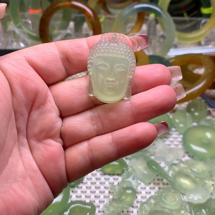 蛇纹石玉挂坠未镶嵌